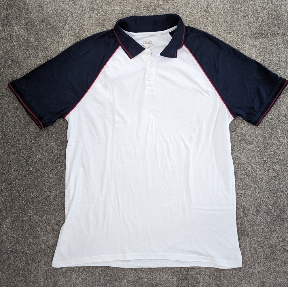 ST John's Bay polo Tshirt white and dark blue size Large